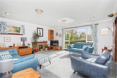 Kilbrennan, The Loan, West Linton, EH46 7HE - image 3