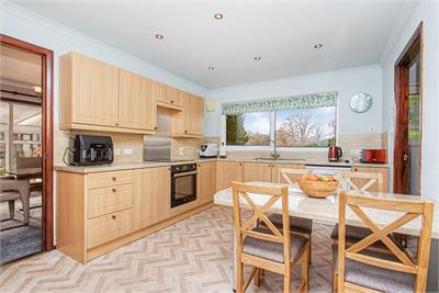 Kilbrennan, The Loan, West Linton, EH46 7HE - image 4
