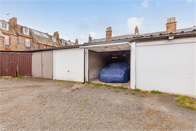 Garage 13, 2A St Fillan's Terrace, Edinburgh, EH10 5NH - image 2