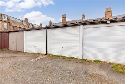 Garage 13, 2A St Fillan's Terrace, Edinburgh, EH10 5NH - image 1