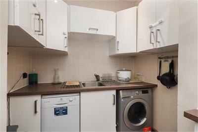 11 Viewforth, Bruntsfield, Edinburgh, EH10 4JD - image 4