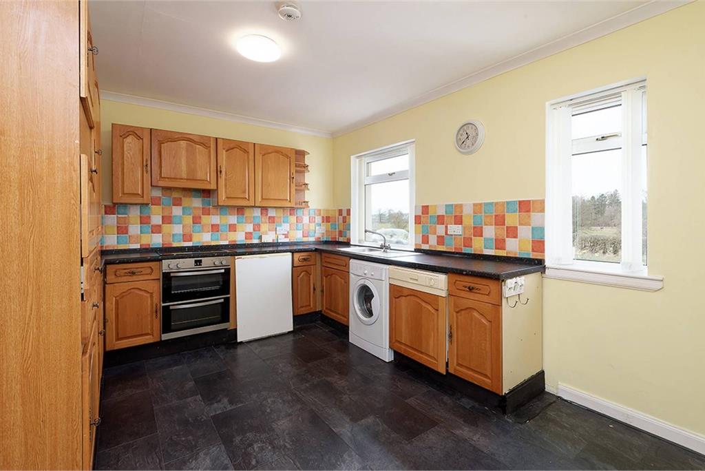 42 Lochlibo Road, Kilmarnock, Lugton, KA3 4DZ - image 4