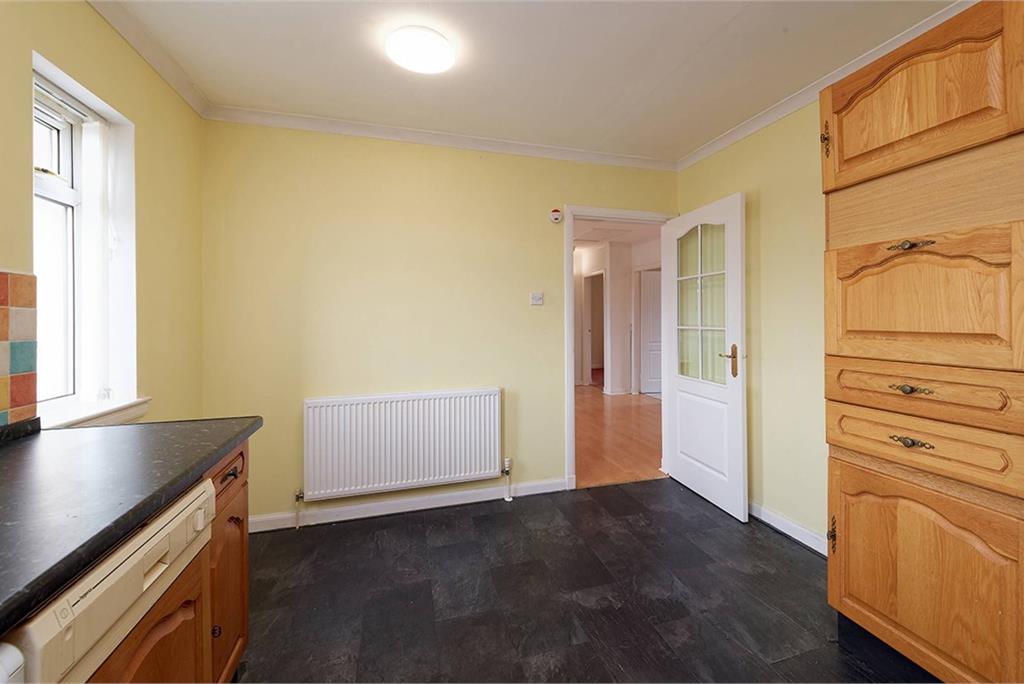 42 Lochlibo Road, Kilmarnock, Lugton, KA3 4DZ - image 6