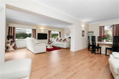 5 Eastfield Gardens, Portobello, Edinburgh, EH15 2LB - image 1