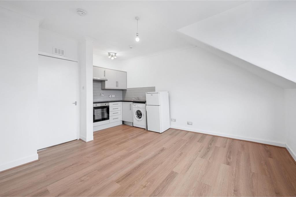 19f Lady Campbells Walk,
Dunfermline,
KY12 0QH - image 2