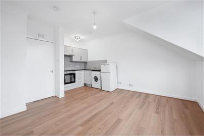 19f Lady Campbells Walk, Dunfermline, KY12 0QH - image 2