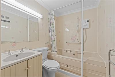 22 Whitestone Court, Innerleithen Road, Peebles, EH45 8BN - image 6