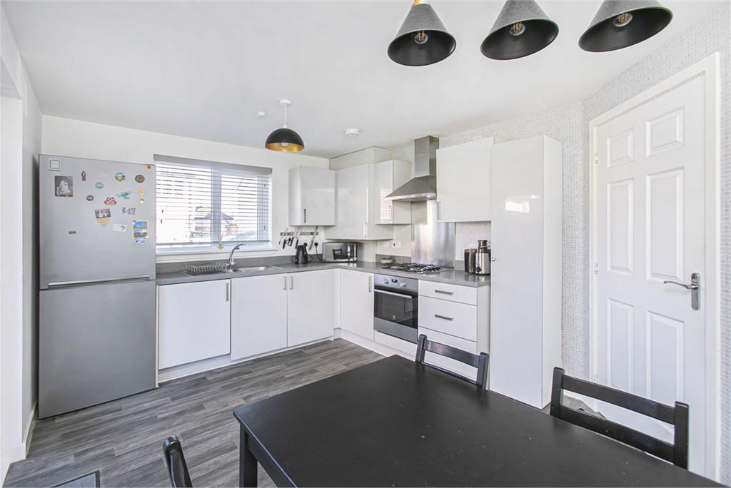 16 Cairns Crescent, Dunfermline, KY12 9FH - image 6