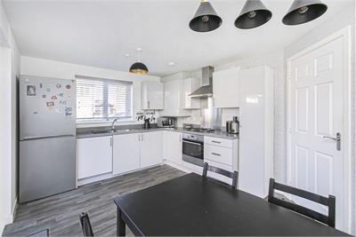 16 Cairns Crescent, Dunfermline, KY12 9FH - image 6