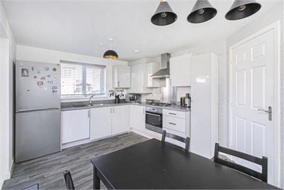 16 Cairns Crescent, Dunfermline, KY12 9FH - image 6