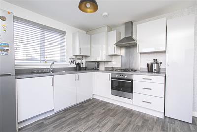 16 Cairns Crescent, Dunfermline, KY12 9FH - image 10