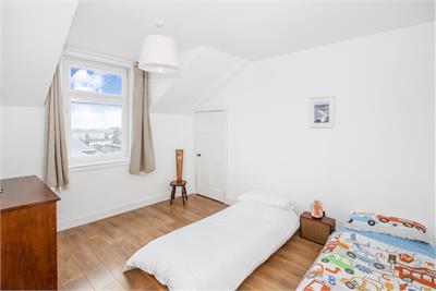 82 Victoria Terrace,
Dunfermline,
KY12 0LU - image 16