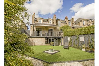 82 Victoria Terrace,
Dunfermline,
KY12 0LU - image 25