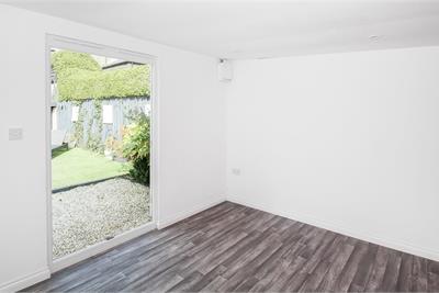 82 Victoria Terrace,
Dunfermline,
KY12 0LU - image 28
