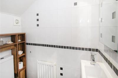 82 Victoria Terrace,
Dunfermline,
KY12 0LU - image 4