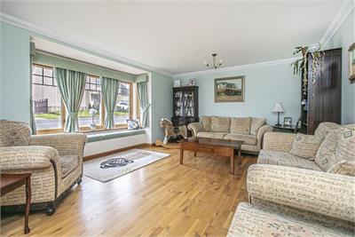14 Logan Road, Torryburn, KY12 8SN - image 3