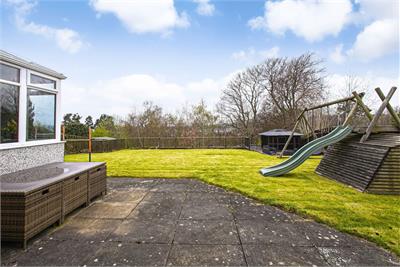 14 Logan Road, Torryburn, KY12 8SN - image 24