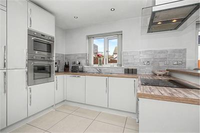 10 Craigengar Gate, West Linton, EH46 7JL - image 5
