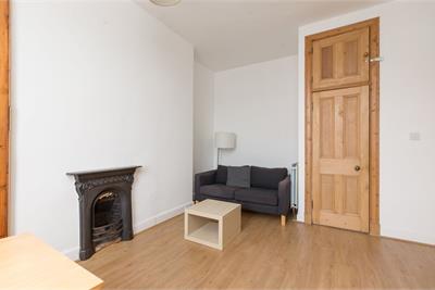 23/8 Bellevue Road, Edinburgh, EH7 4DL - image 2