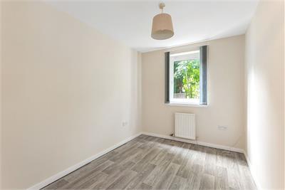 4/5 Rose Park, Trinity, Edinburgh, EH5 3ST - image 7