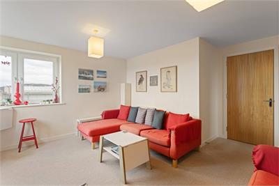 Flat 31, 2 North Pilrig Heights, EH6 5FE - image 4