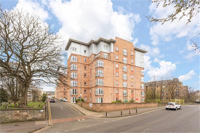 Flat 31, 2 North Pilrig Heights, EH6 5FE - image 1