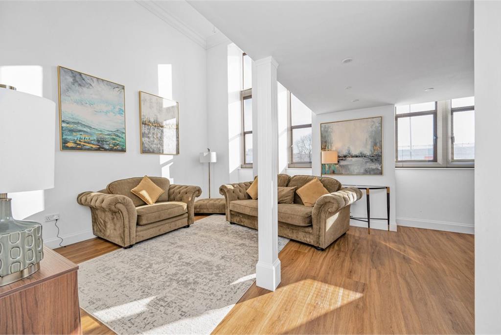 7 Carnegie Apartments, Dunfermline, KY12 7AE - image 2