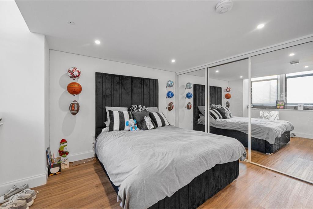 7 Carnegie Apartments, Dunfermline, KY12 7AE - image 12