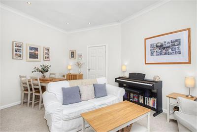 Grocers Cottage, Main Street, West Linton, EH46 7EE - image 2