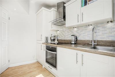 Grocers Cottage, Main Street, West Linton, EH46 7EE - image 6