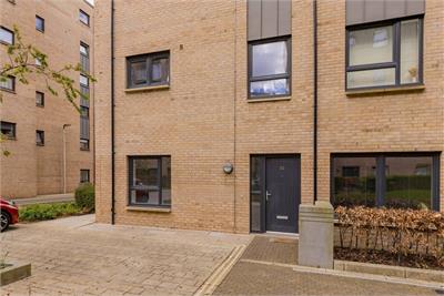 32 Shrubhill Walk, Edinburgh, EH7 4RB - image 1