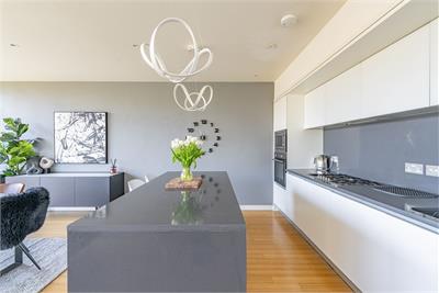 Flat 25,
28 Simpson Loan,
Edinburgh,
EH3 9GG - image 11