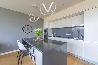 Flat 25,
28 Simpson Loan,
Edinburgh,
EH3 9GG - image 9
