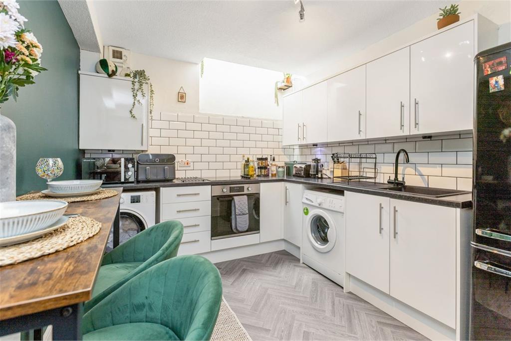218 (GF1), Dalry Road, Dalry, Edinburgh, EH11 2ES - image 2