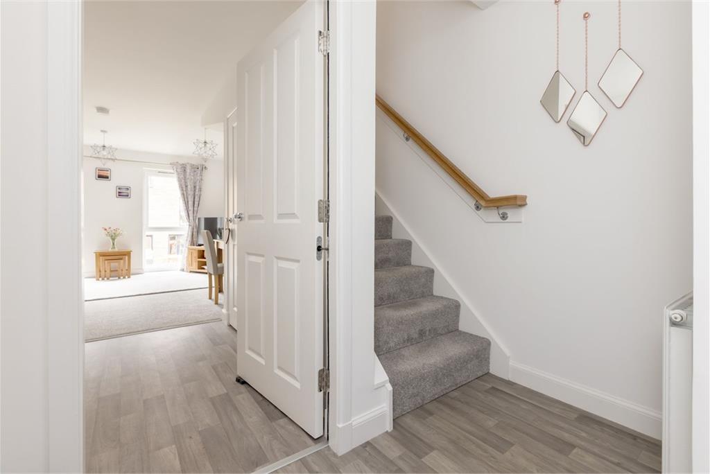 105 Cunningham Square, Portobello, EH15 1BA - image 8