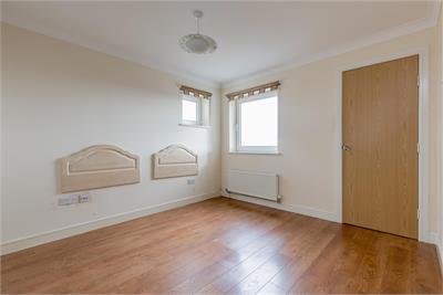 Flat 10, 55 Waterfront Avenue, Edinburgh, EH5 1JD - image 4