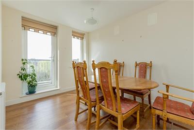 Flat 10, 55 Waterfront Avenue, Edinburgh, EH5 1JD - image 8
