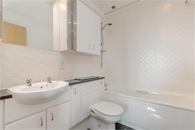Flat 10, 55 Waterfront Avenue, Edinburgh, EH5 1JD - image 9