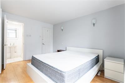 95/6 Constitution Street,
Edinburgh,
EH6 7AE - image 12