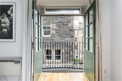 95/6 Constitution Street,
Edinburgh,
EH6 7AE - image 13
