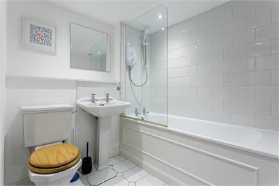95/6 Constitution Street,
Edinburgh,
EH6 7AE - image 19