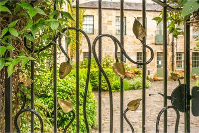 95/6 Constitution Street,
Edinburgh,
EH6 7AE - image 28