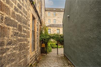 95/6 Constitution Street,
Edinburgh,
EH6 7AE - image 29