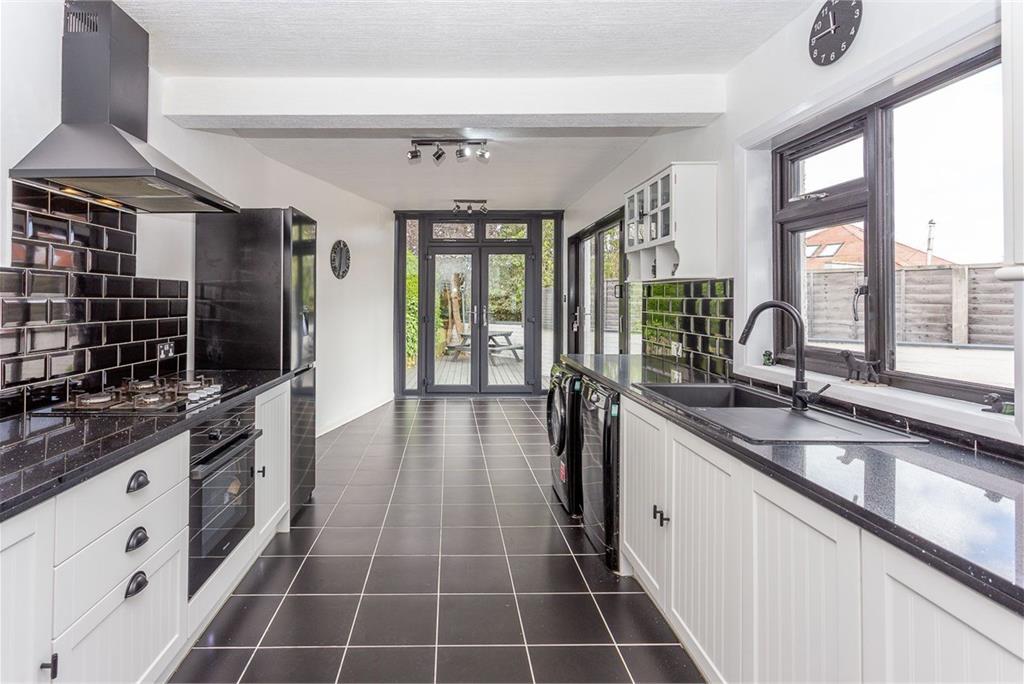 20 Milton Crescent,
Edinburgh,
EH15 3PQ - image 9