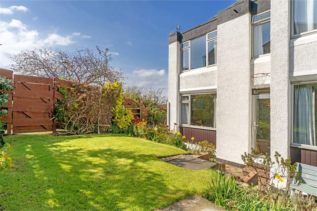2 Craigmount Court,
Edinburgh,
EH4 8HL - image 2