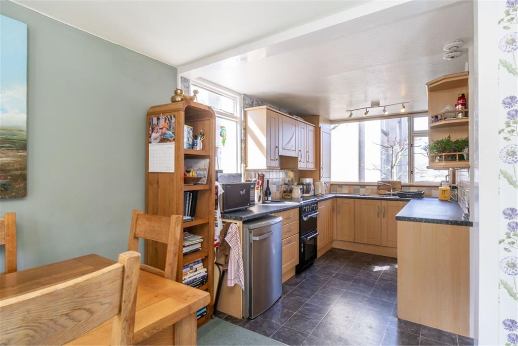 2 Craigmount Court,
Edinburgh,
EH4 8HL - image 5