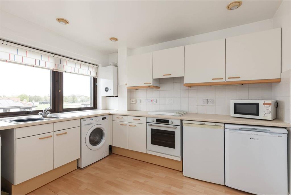 58/3 Craiglockhart Terrace,
Craiglockhart,
Edinburgh,
EH14 1XH - image 5