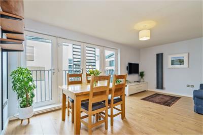 32/7 Kimmerghame Drive, Edinburgh, EH4 2GJ - image 2