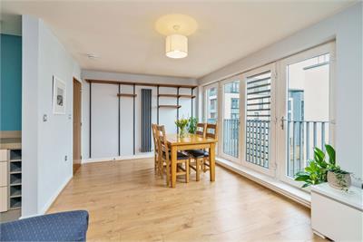 32/7 Kimmerghame Drive, Edinburgh, EH4 2GJ - image 4
