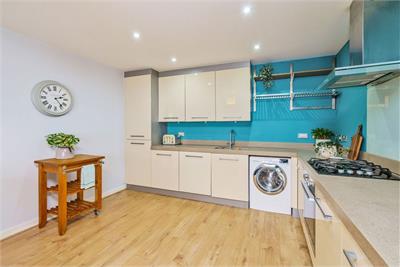 32/7 Kimmerghame Drive, Edinburgh, EH4 2GJ - image 5